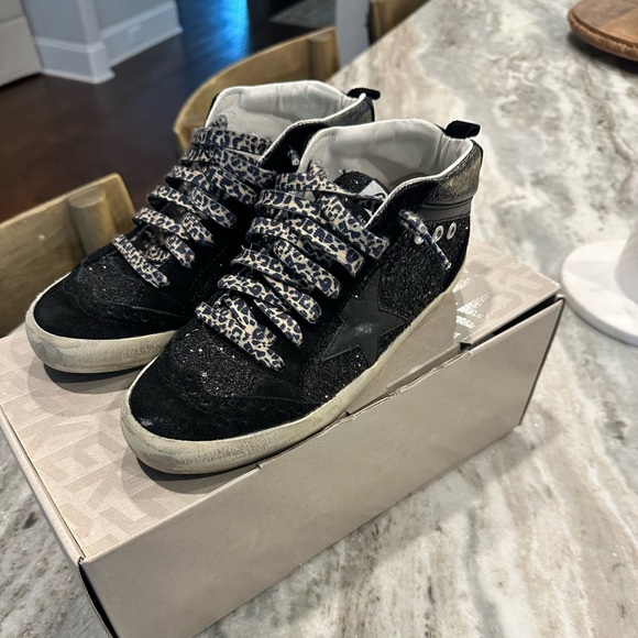 Golden Goose - Picture 1 of 6